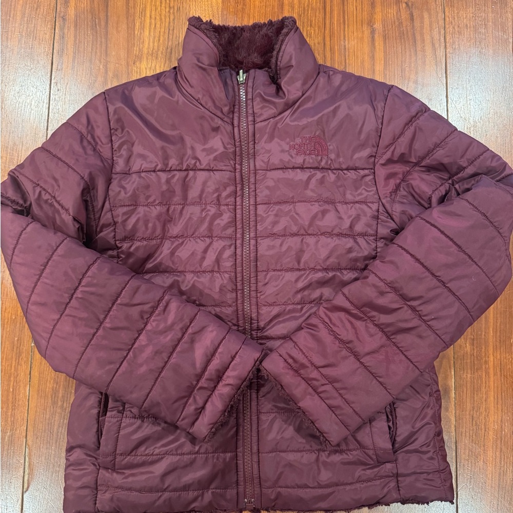 The North Face Burgundy reversible Puffer Jacket 10/12